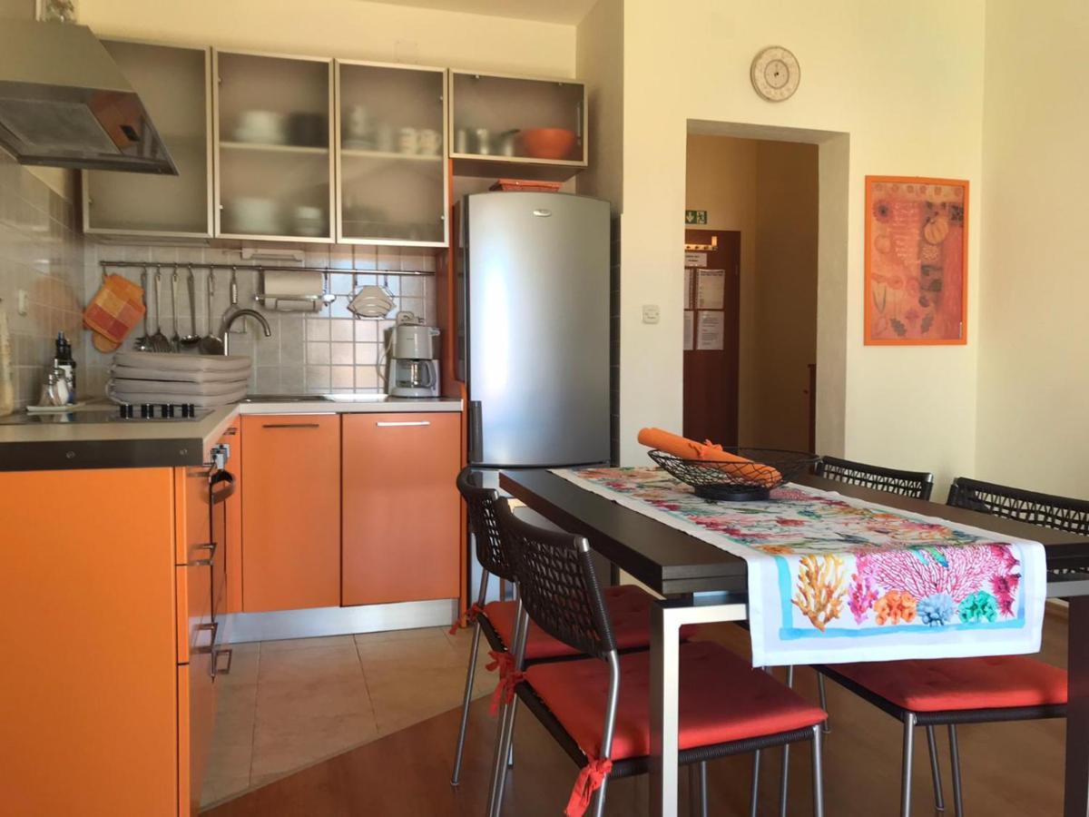 Apartmani Katarina โบล ภายนอก รูปภาพ