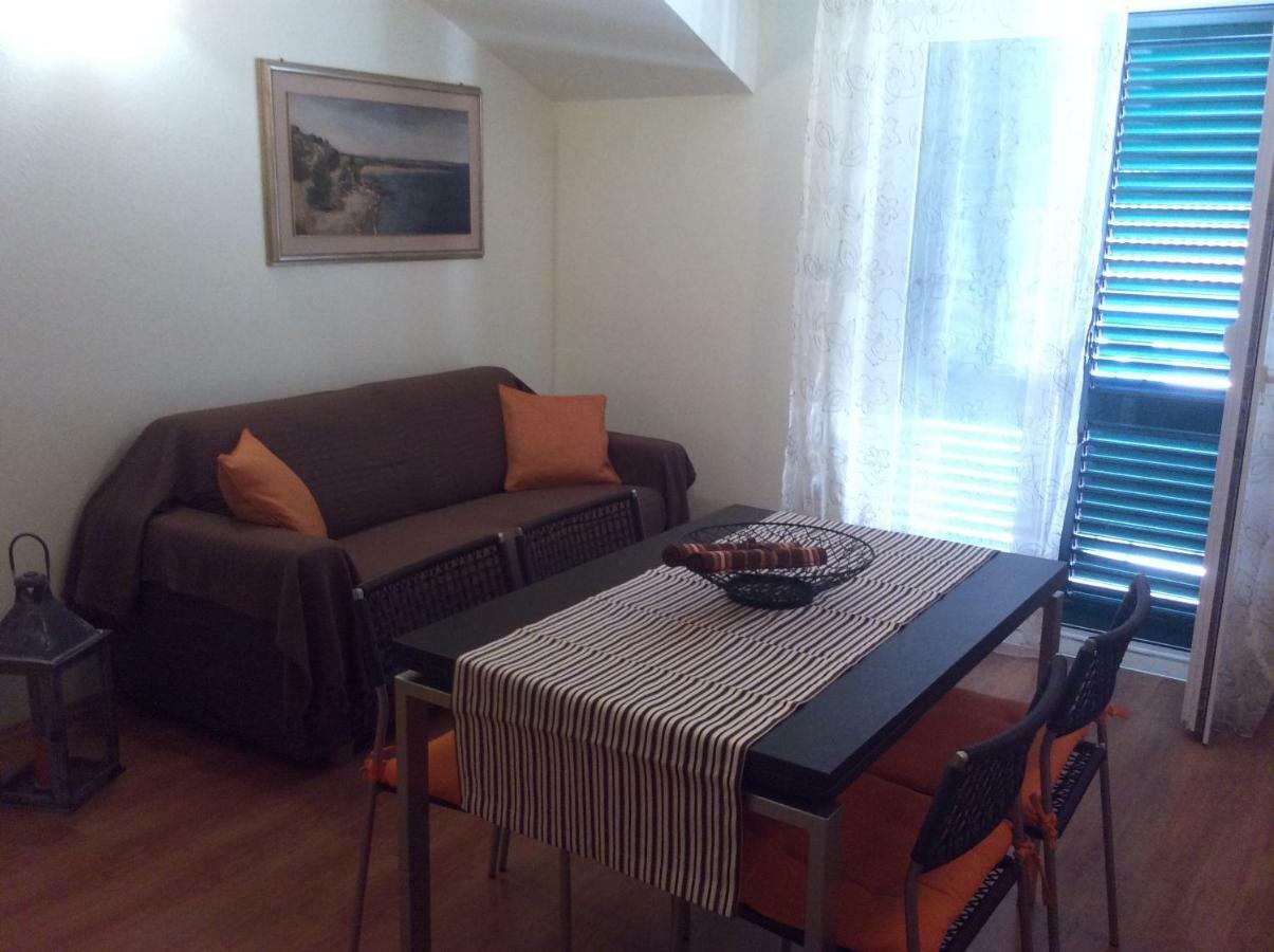 Apartmani Katarina โบล ภายนอก รูปภาพ
