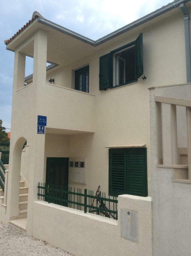 Apartmani Katarina โบล ภายนอก รูปภาพ