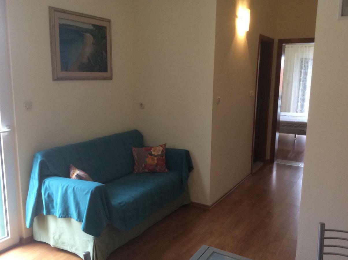 Apartmani Katarina โบล ภายนอก รูปภาพ